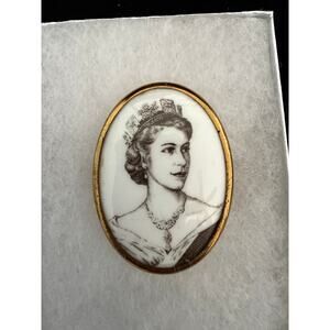 Royal Worcester 1953 Coronation Brooch Queen Elizabeth II Bone China